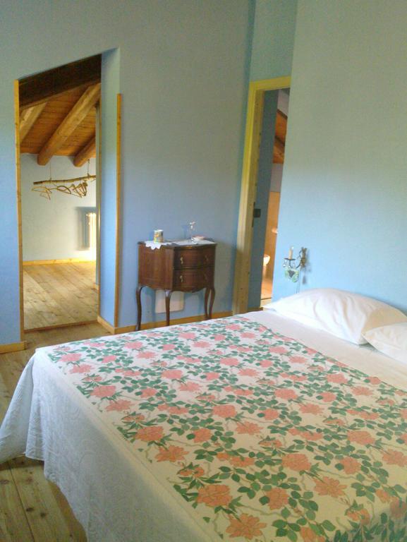 Azienda Agrituristica Risveglio Naturale Varese Ligure Habitación foto