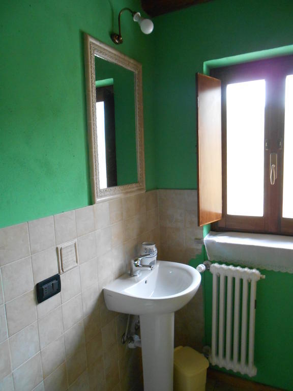 Azienda Agrituristica Risveglio Naturale Varese Ligure Habitación foto