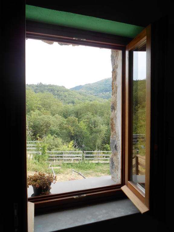 Azienda Agrituristica Risveglio Naturale Varese Ligure Habitación foto